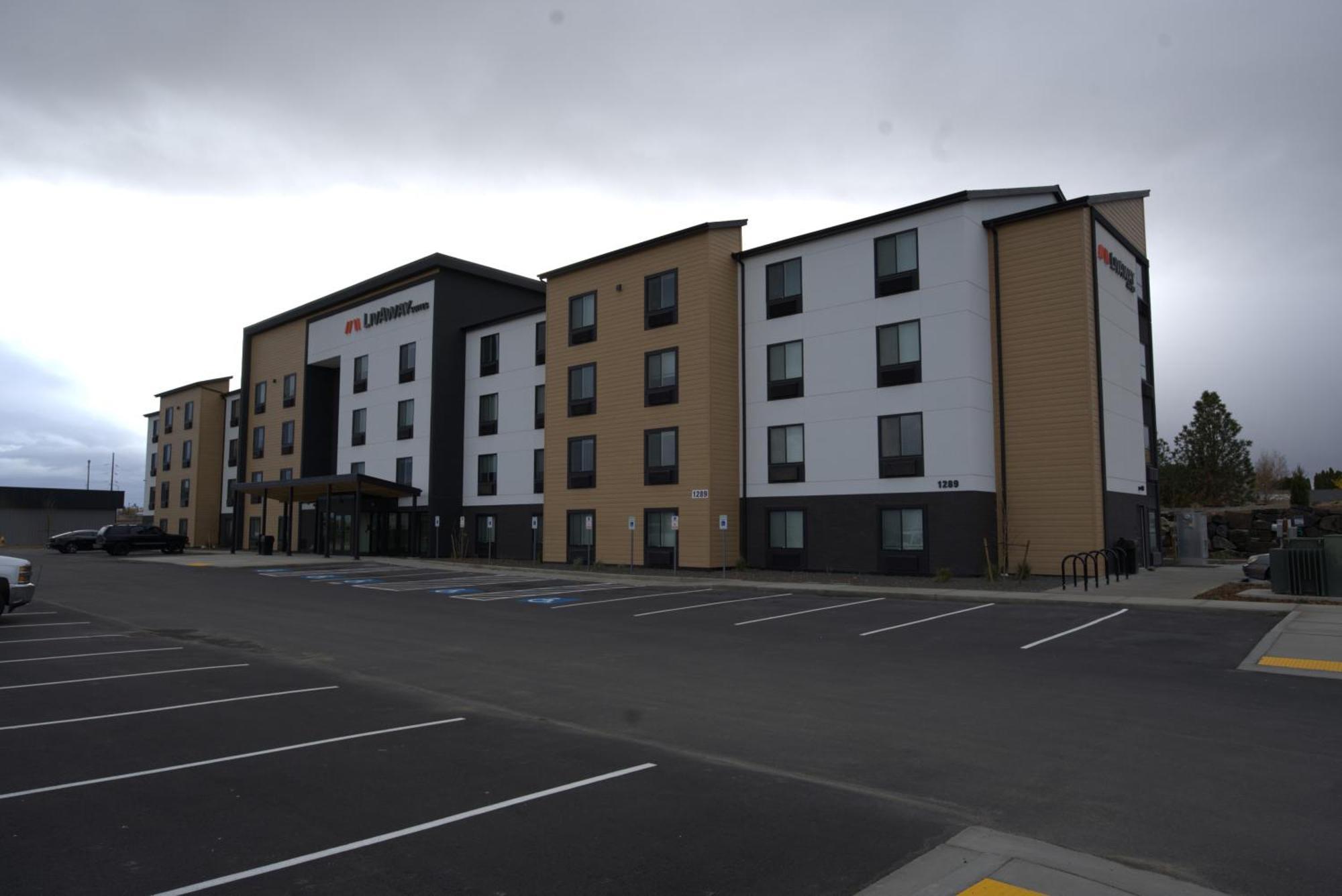 Livaway Suites Tri-Cities-Richland Exterior photo